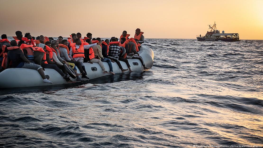 Göçmenlerin İngiltere'ye gitmek için kullandığı şişme botların Türkiye'de üretildiği belirtiliyor 