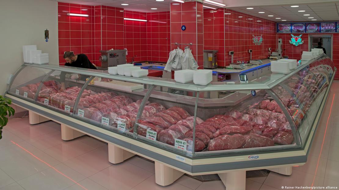 Üreticiler et fiyatlarındaki artışın nedenlerinden birinin AKP'nin izlediği politika olduğunu dile getiriyor