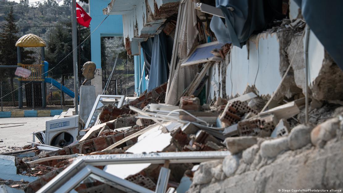 6 Şubat'taki depremlerde bölgede yıkılan veya hasar alan okullar olmuştu