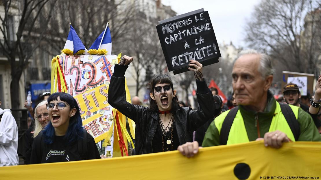 Hükümetin emeklilik reformunu protesto eden göstericiler - (18.03.2023 / Marsilya)