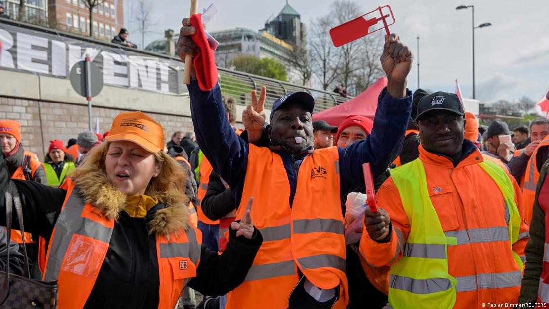 Deutschland landesweite Streiks der Gewerkschaften