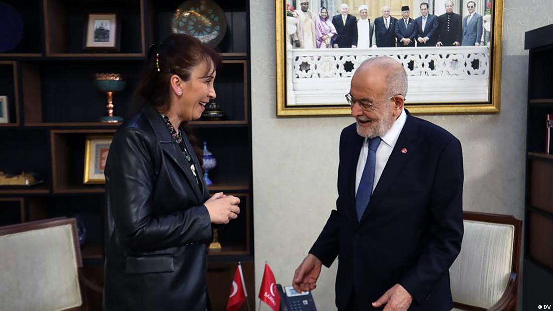 DW Türkçe muhabiri Gülsen Solaker ve Saadet Partisi lideri Temel Karamollaoğlu 