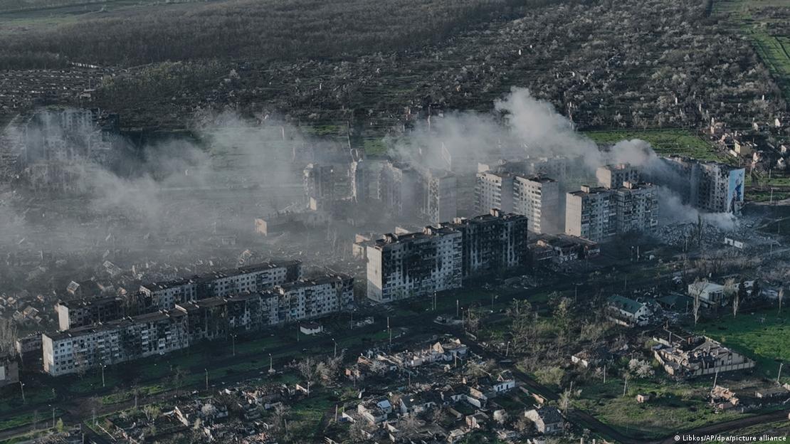 Çatışmaların sürdüğü Bahmut'un havadan görüntüsü
