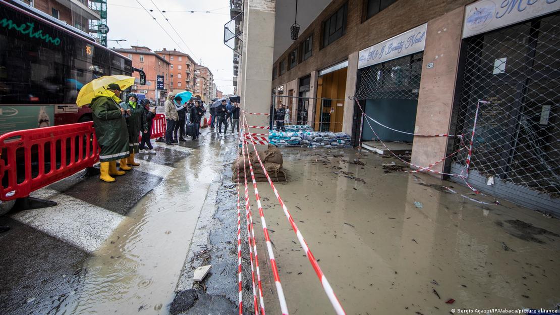 Aşırı yağışlar nedeniyle Bologna'daki Ravone Kanalı son 15 günde üçüncü kez taştı.
