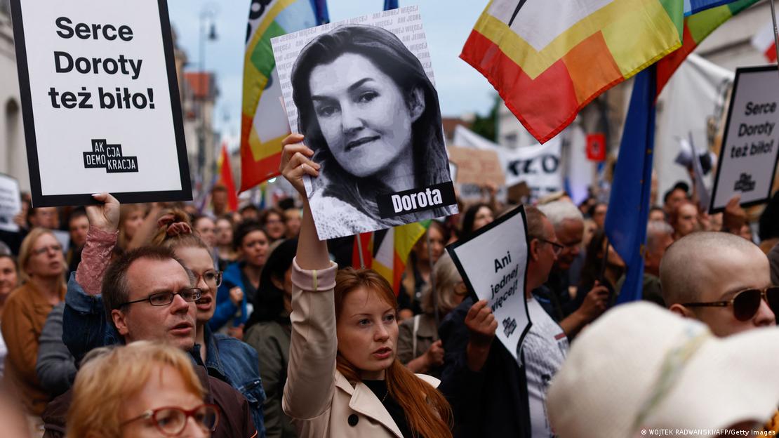 Polonya'da kadınlar kürtaj yasasına karşı gösteriler düzenlemişti