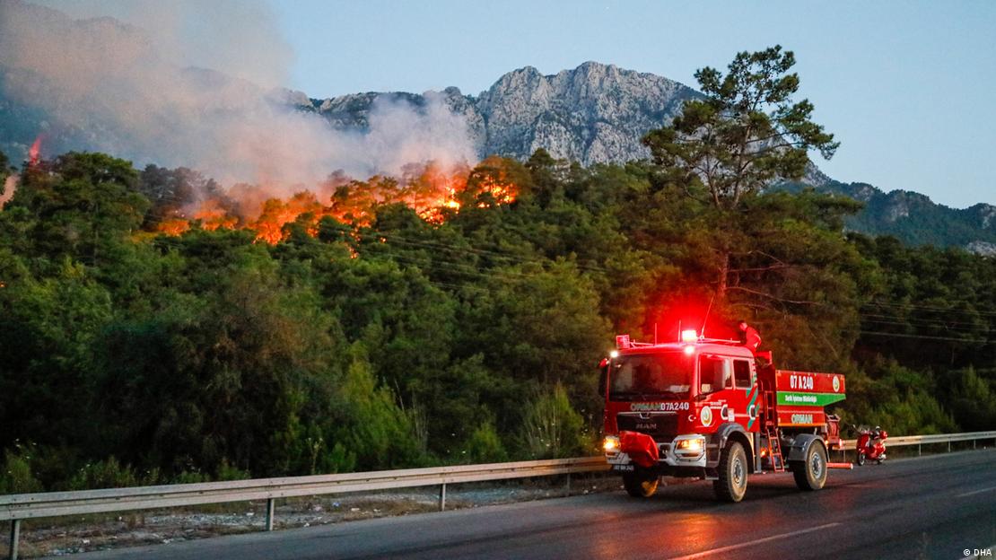 Waldbrand im südtürkischen Antalya