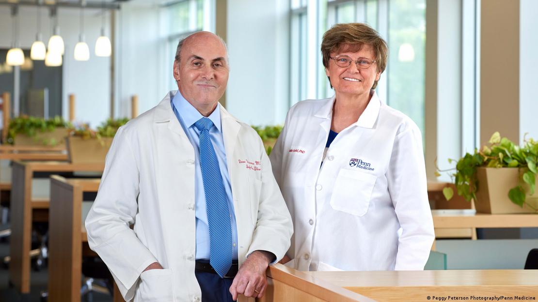 Nobel Tıp Ödülü’nü kazanan ABD’li Drew Weissman ile Macar asıllı Katalin Karikó.